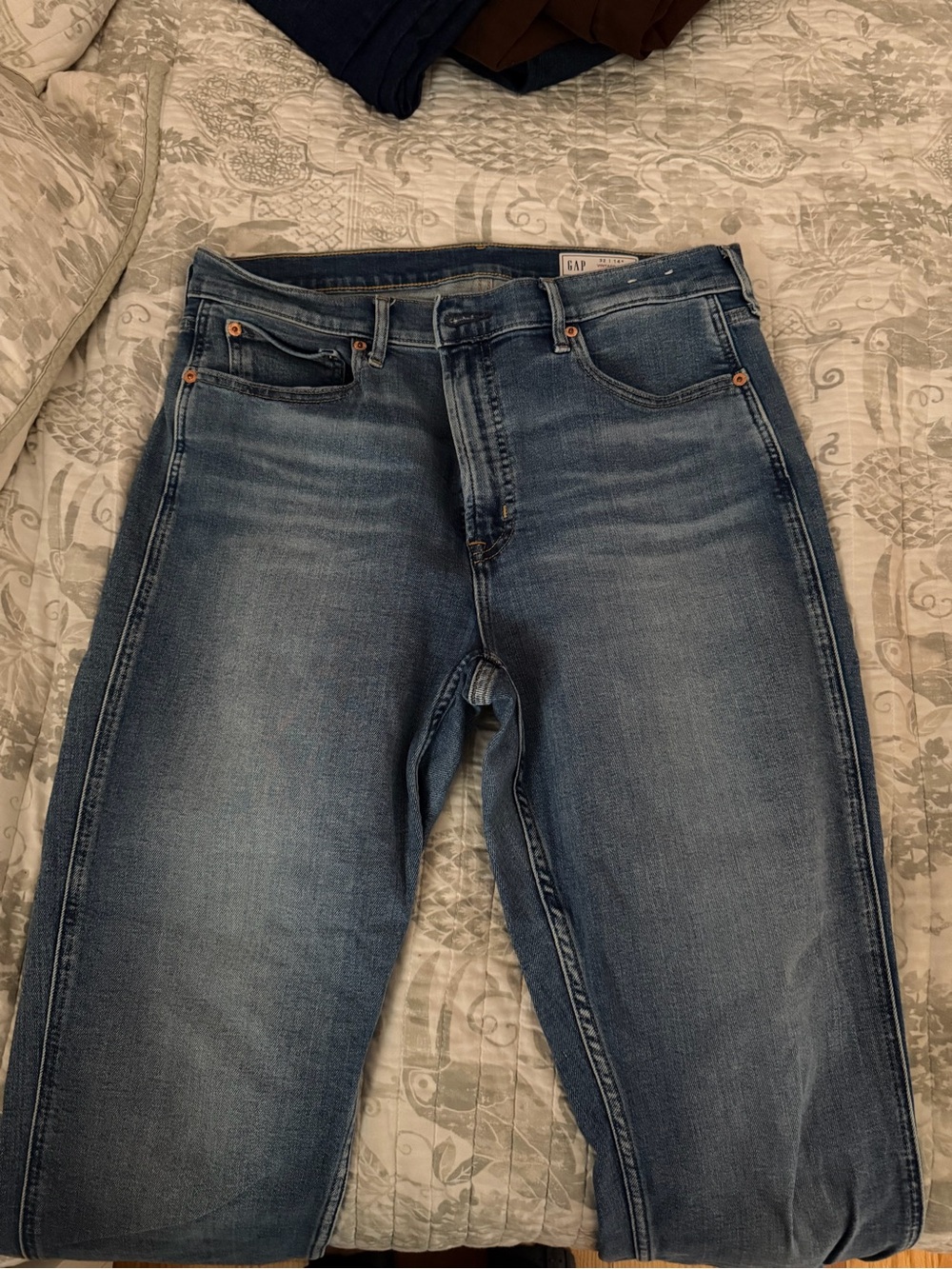 GAP Women’s Faded Blue Vintage Slim Jeans